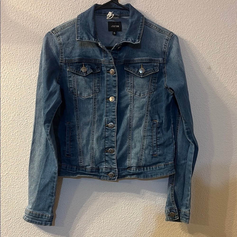Joe’s button down denim jacket size XL (16)